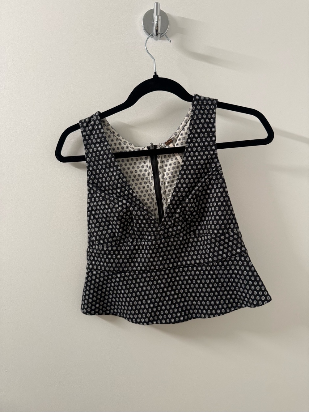 Free People Black and White Patterned V-Neck Crop Top